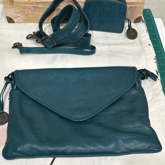 Wanderers Teal Marseille Crossbody Clutch with Venetian Card Wallet Set - Picture 8 of 12